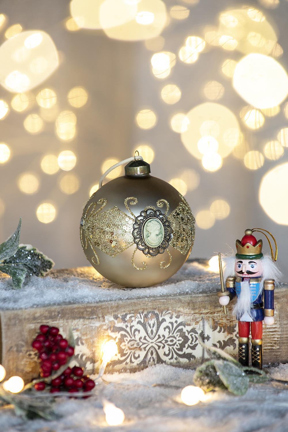 Decorative Glass Christmas Ball Ornaments Set with Hanging String – Gold or Red
