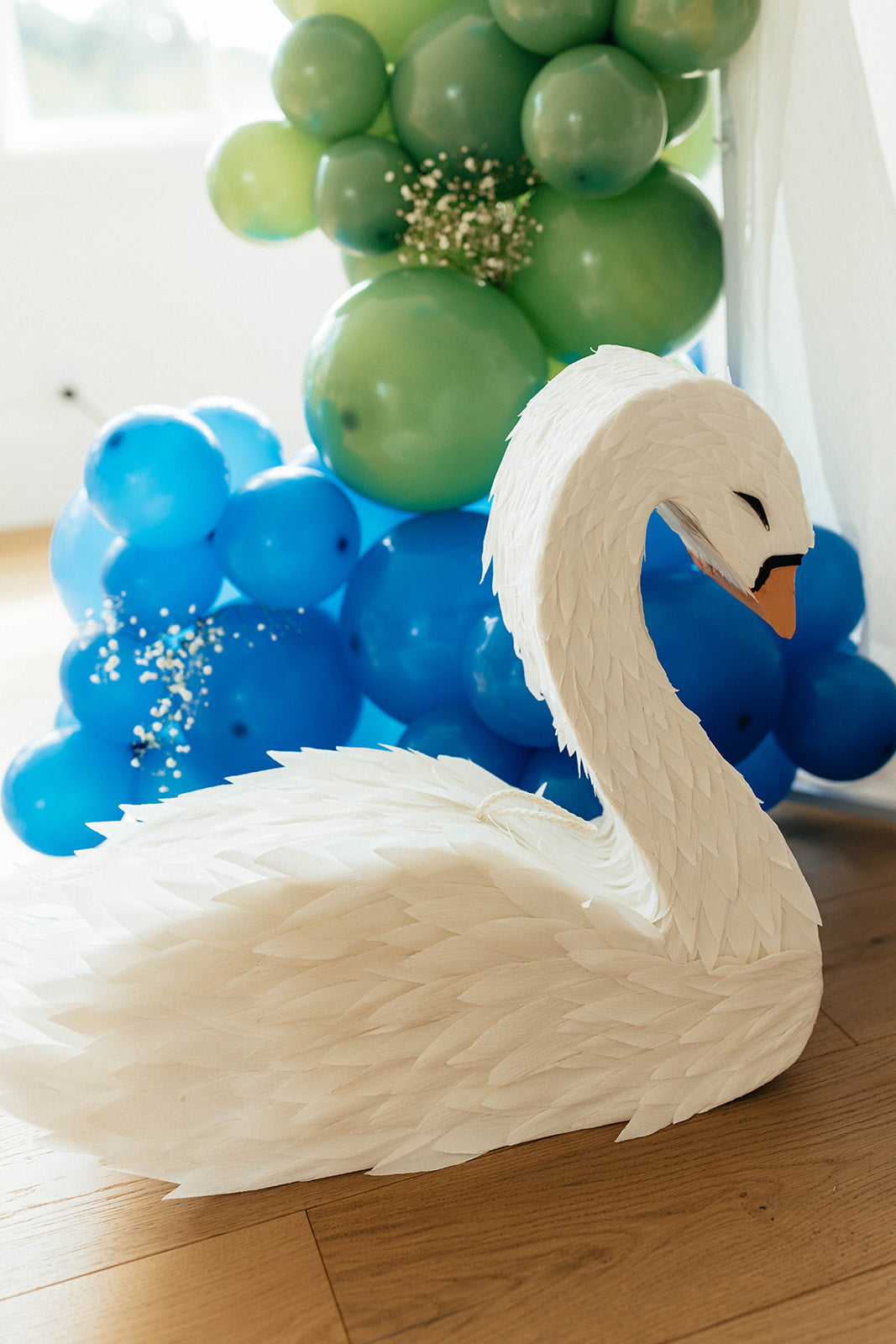 🦢 Swan Princess Piñata – Handcrafted Elegant Swan Piñata for Princess Parties, Baby Showers & Fairytale Celebrations