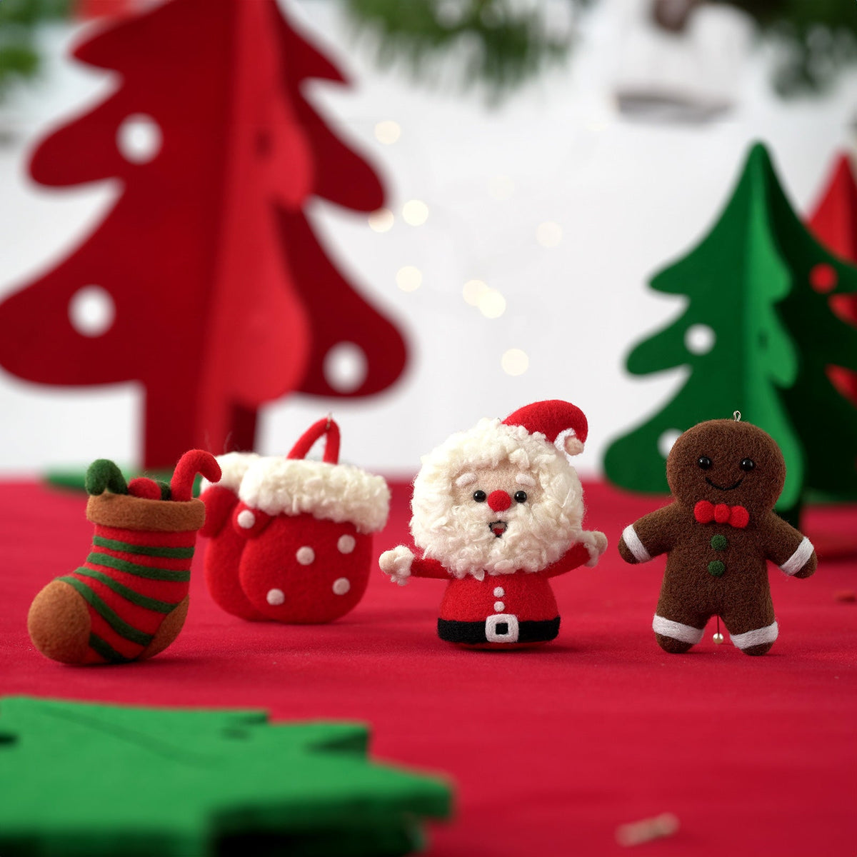 Santa Gingerbread Stocking and Mitten Christmas Needle Felting Kit by Wizardi F07N8-Z-10