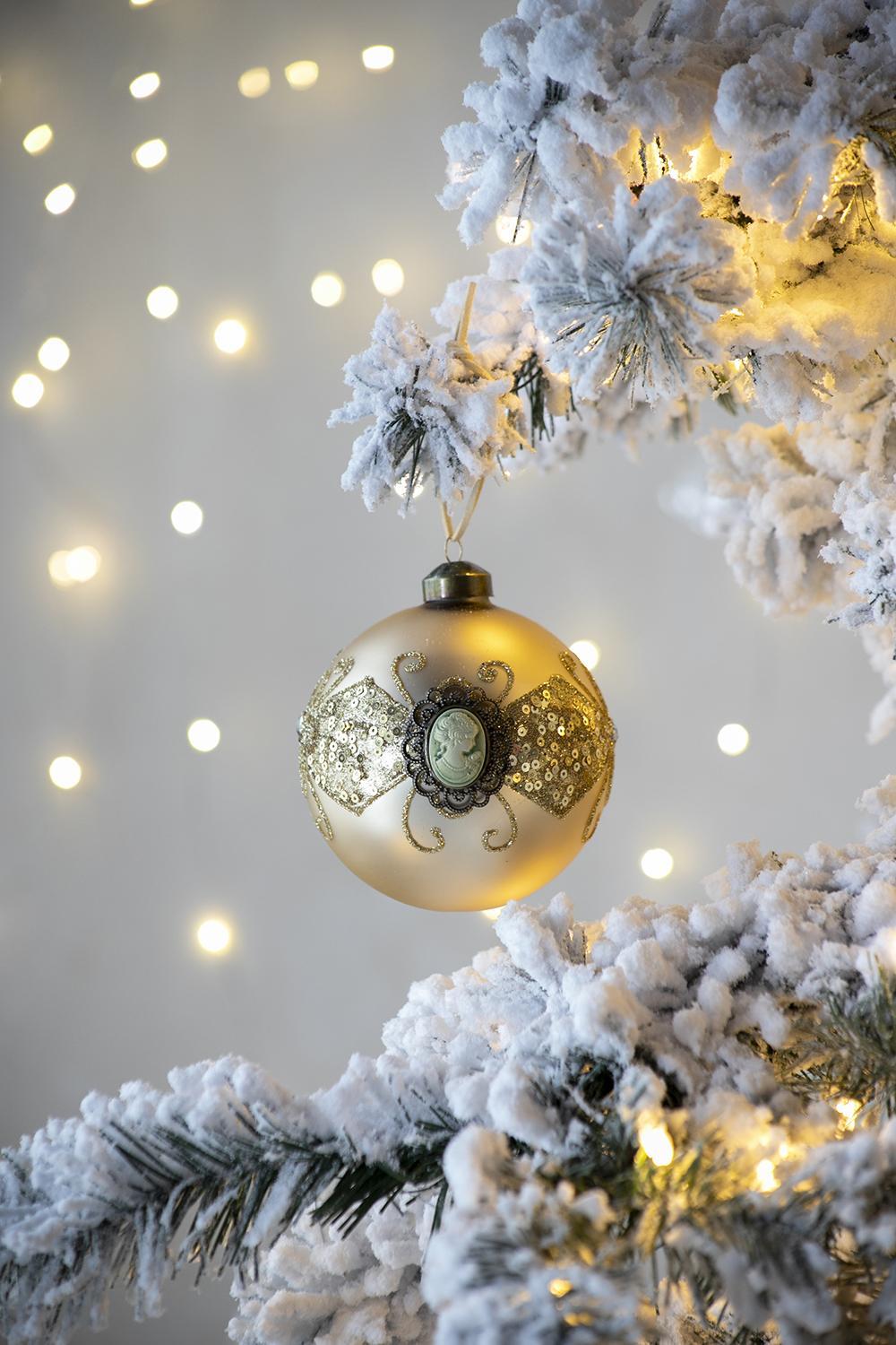 Decorative Glass Christmas Ball Ornaments Set with Hanging String – Gold or Red