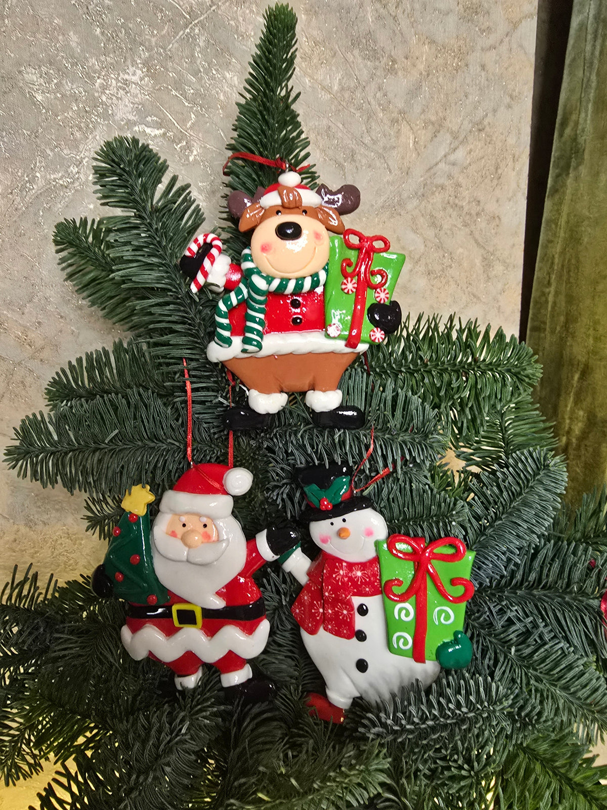 Christmas Ornament - Glossy Gingerbread Reindeer. Wizardi Festive Decoration F07-N2-13-SEE203C