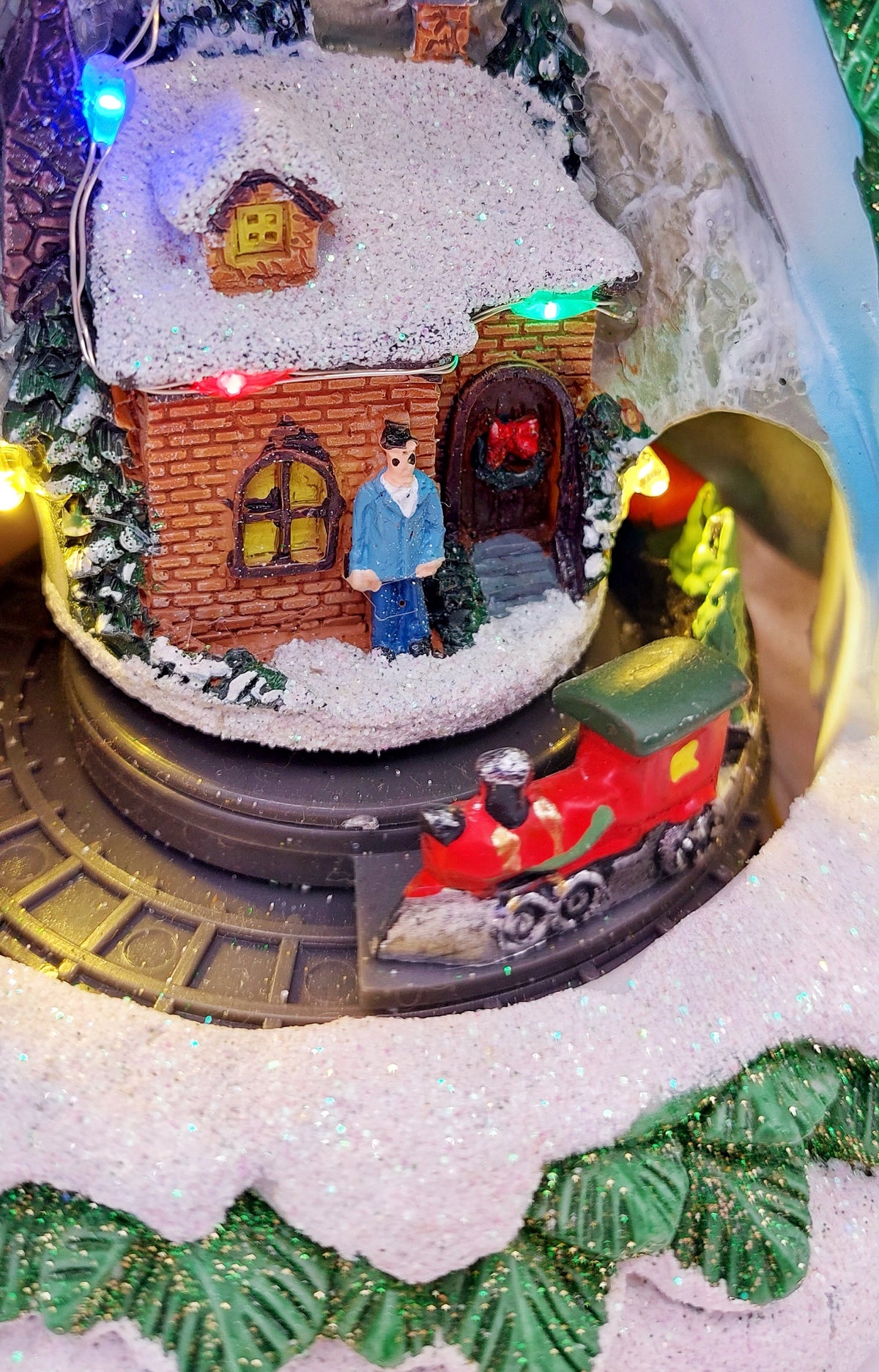 Christmas Tree with Winter Cottage and Train. Christmas Village Wizardi F07-N1-14-2309