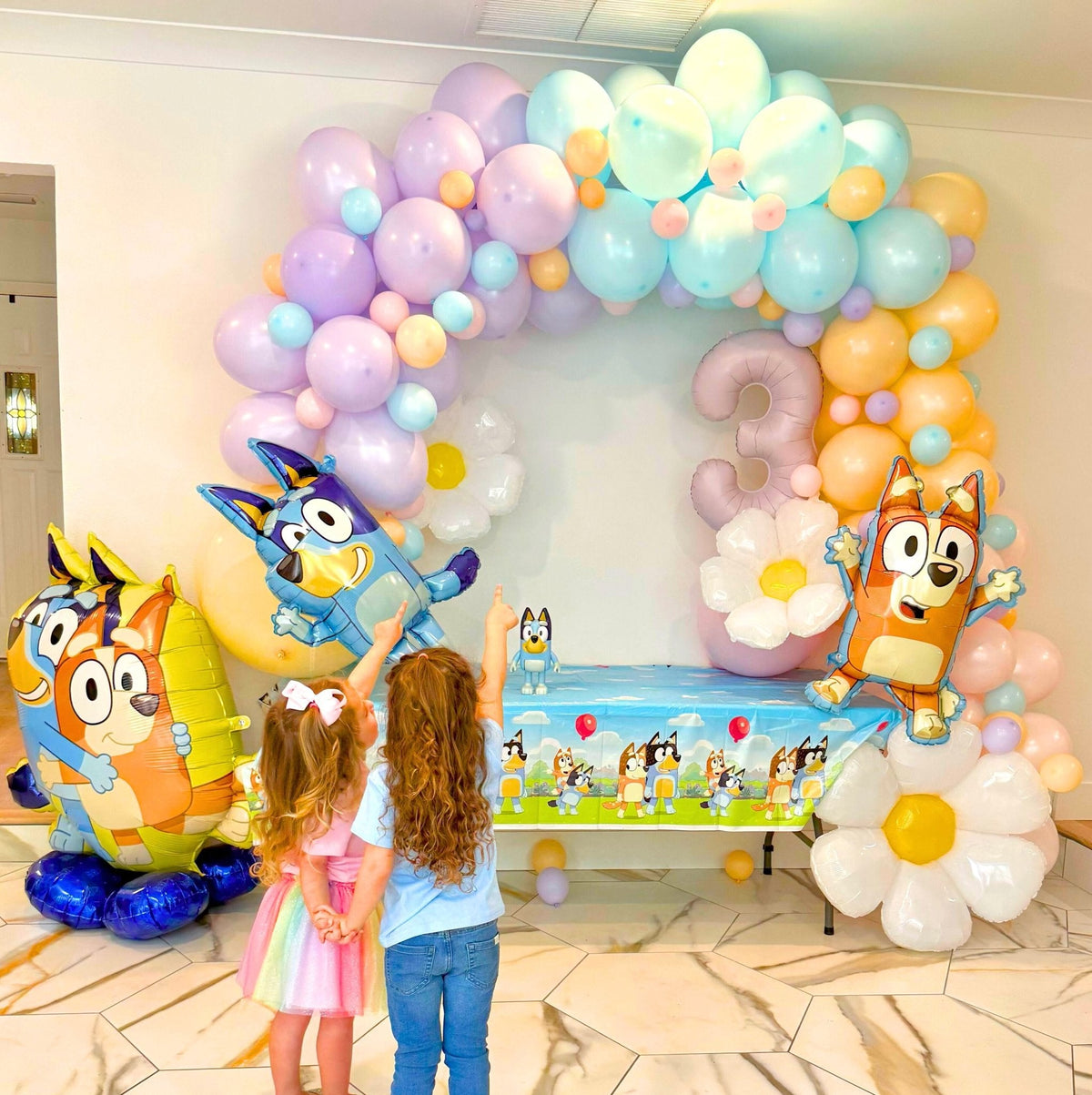 Blue Dog-Inspired Balloon Garland Kit
