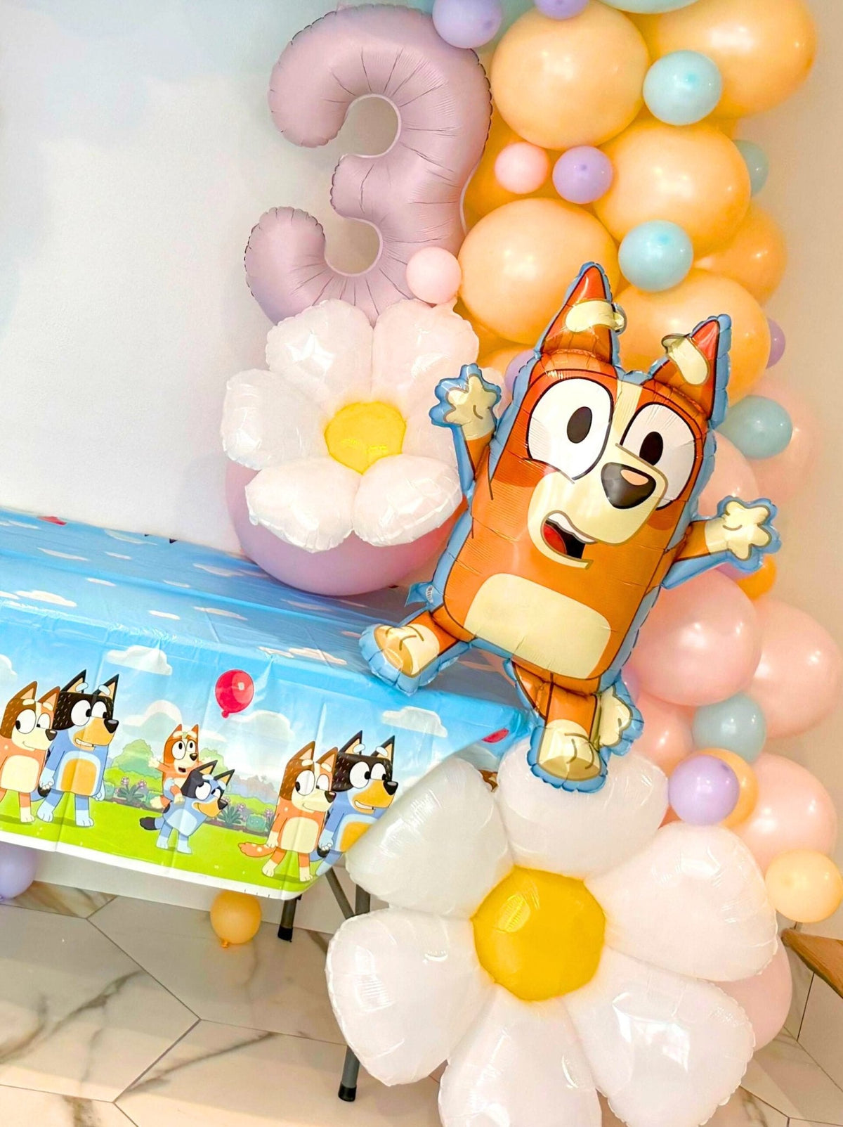 Blue Dog-Inspired Balloon Garland Kit