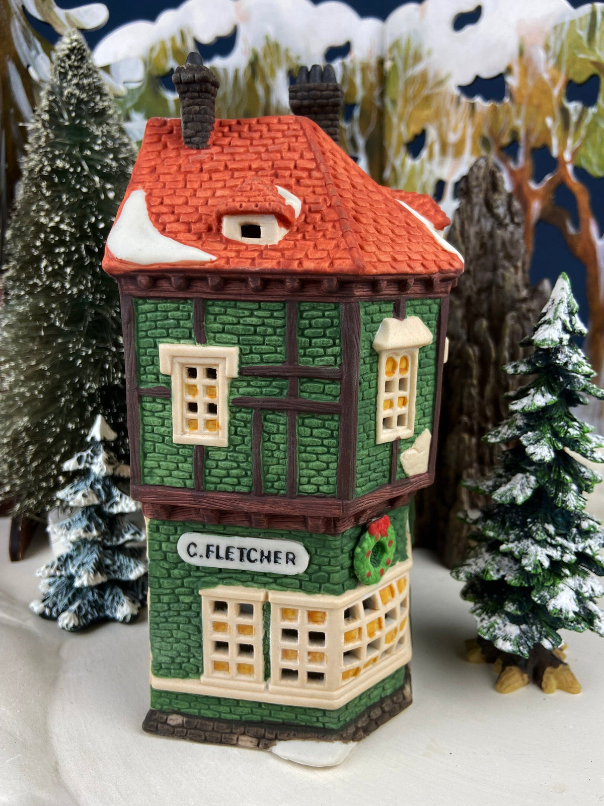 Christmas Village House by Dept 56.  Illuminated Public House. Sweets. Dickens Village Series. Made in Taiwan. Christmas Village/Diorama.