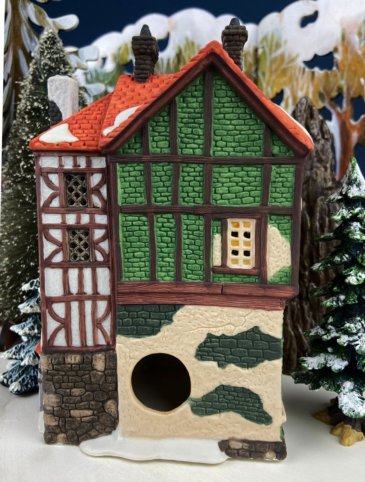 Christmas Village House by Dept 56.  Illuminated Public House. Sweets. Dickens Village Series. Made in Taiwan. Christmas Village/Diorama.