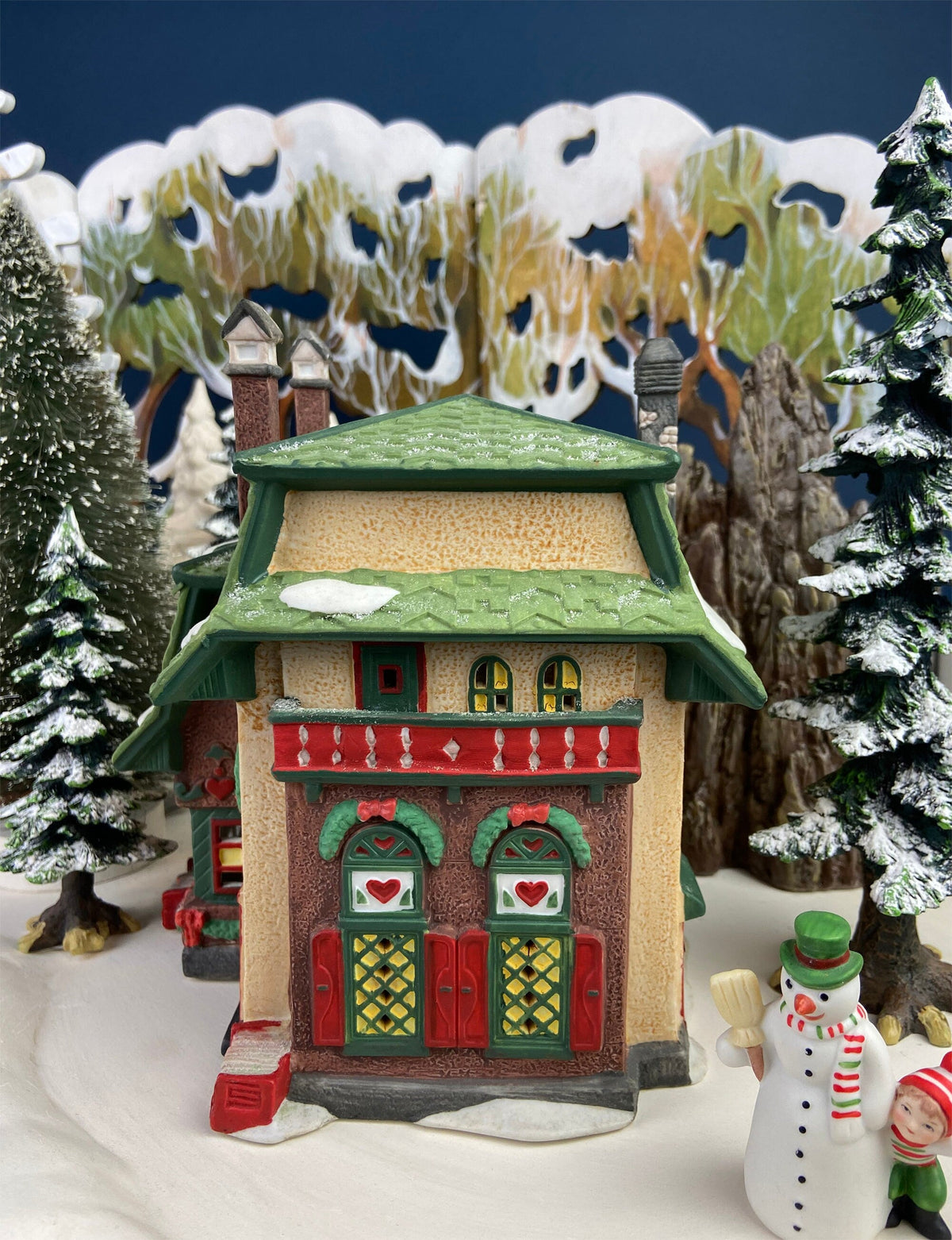 Department 56 Illuminated House. Elfie's Sleds and Skates. North Pole Series. Hand Painted Porcelain Building with Lights. Christmas Decor.