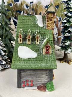 Dept. 56. Elves Bunkhouse.  Illuminated Christmas Village Porcelain House. North Pole Series. Holiday Decor.