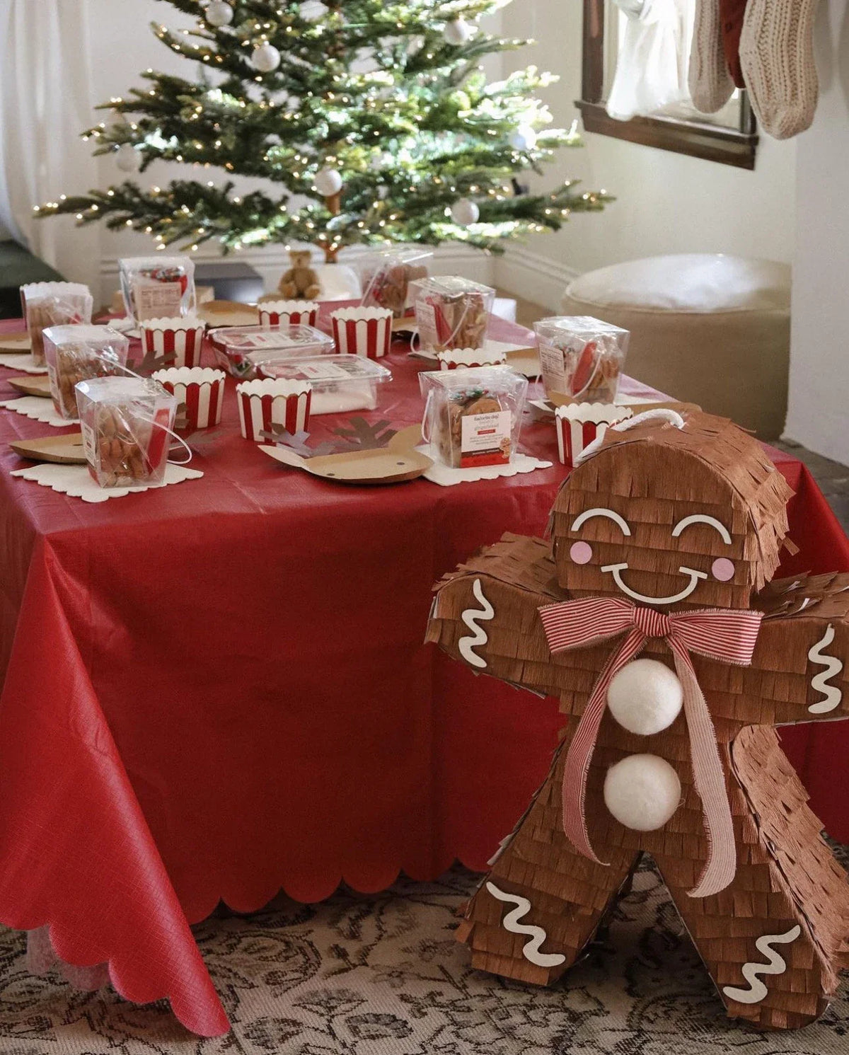 🍪 Gingerbread Man Piñata – Handmade Christmas Party Decoration & Candy Holder