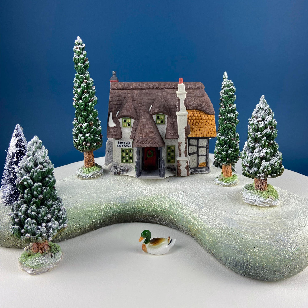 MayLie Cottage Porcelain Christmas Village House. Dickens' Village Series. Illuminated Holiday Home Retail Display. Kids Room.