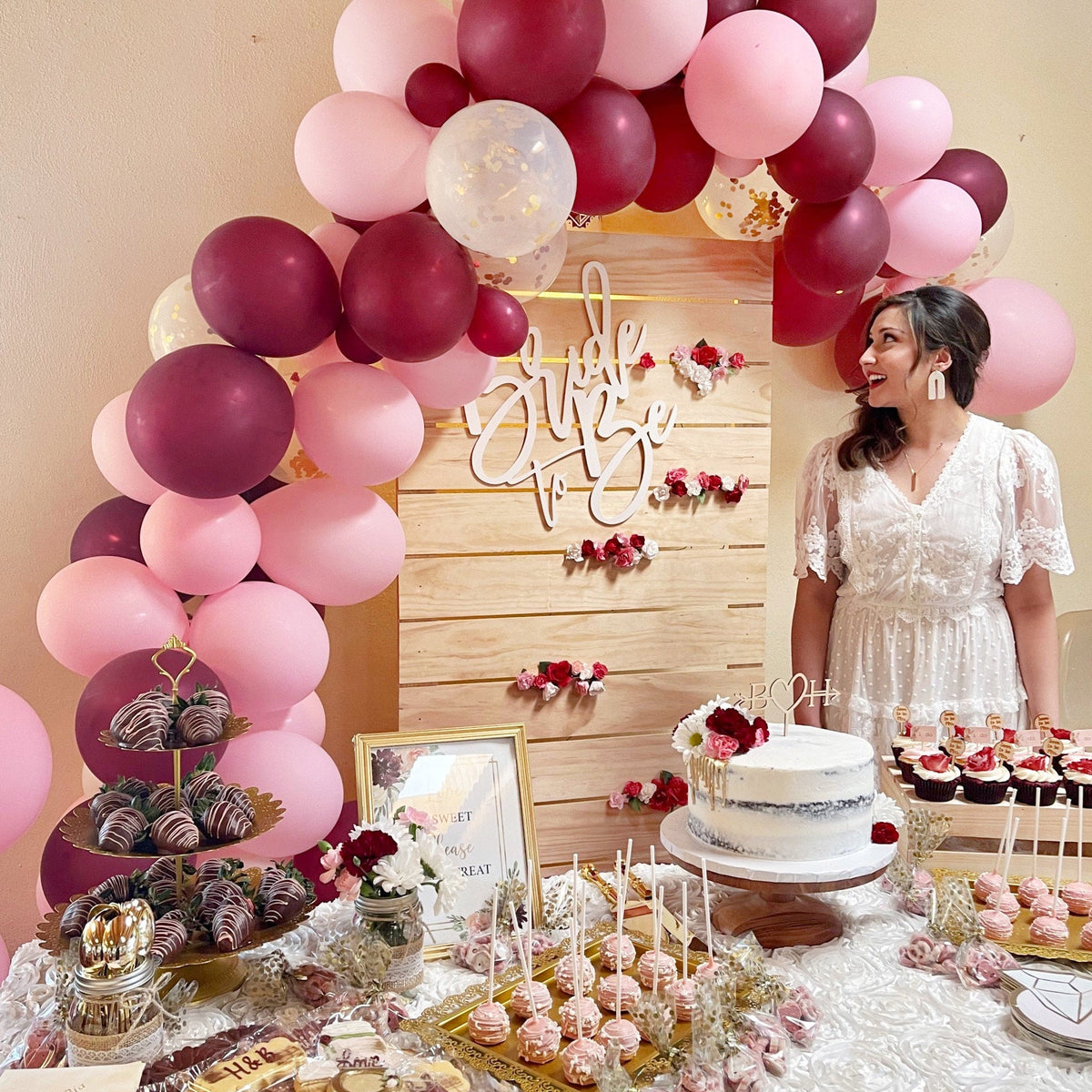 Premium Burlwood Latex Balloon Cluster (5", 11” and 17")