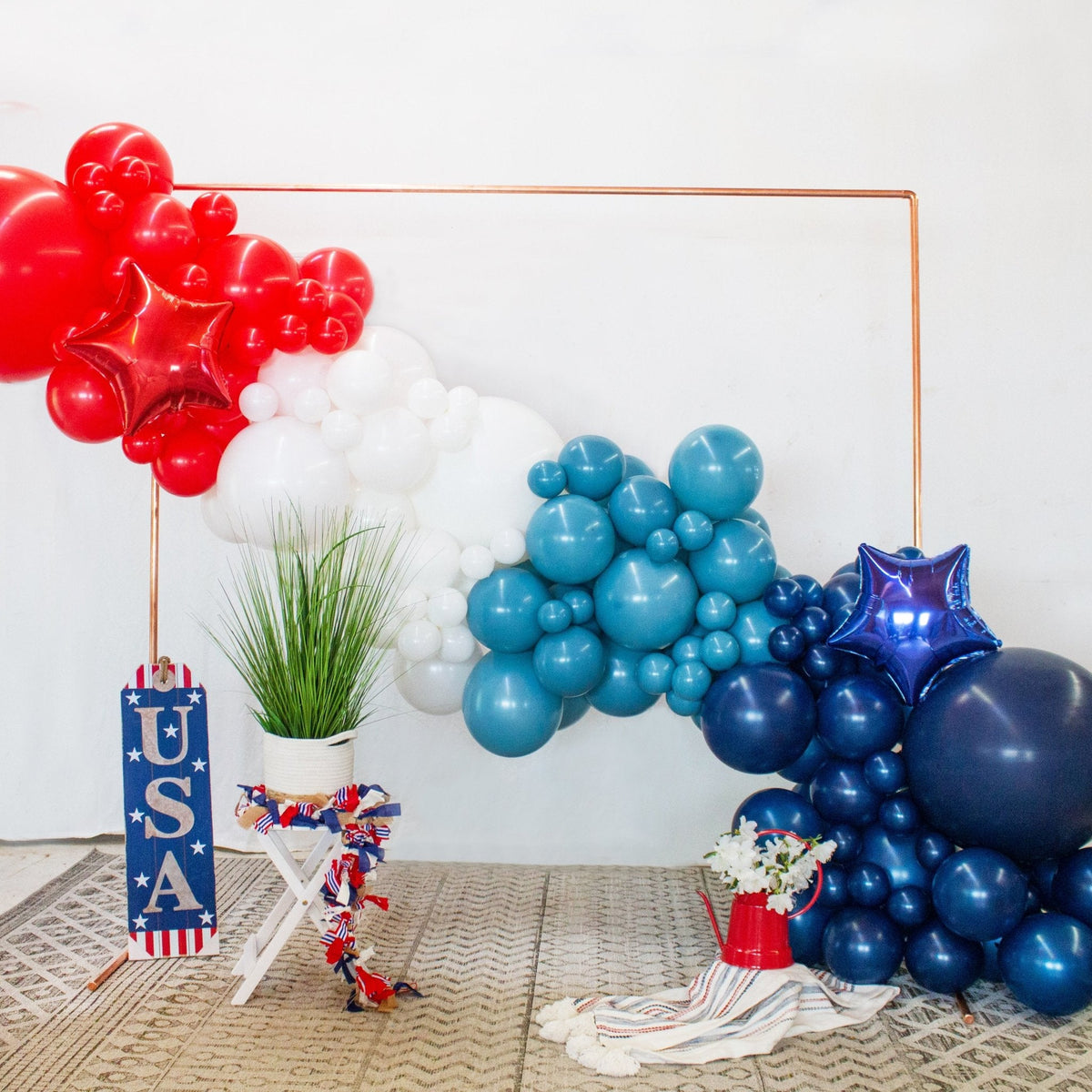 Premium Red Latex Balloon Cluster (5", 11” and 17”)