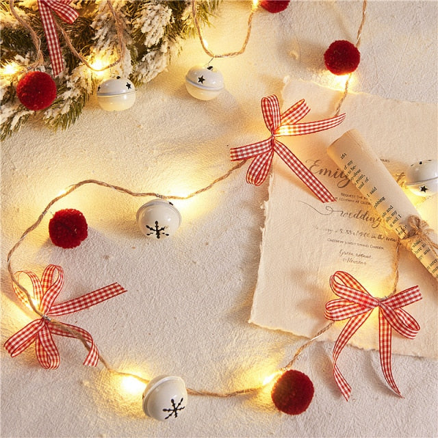 Pinecone Christmas String Lights