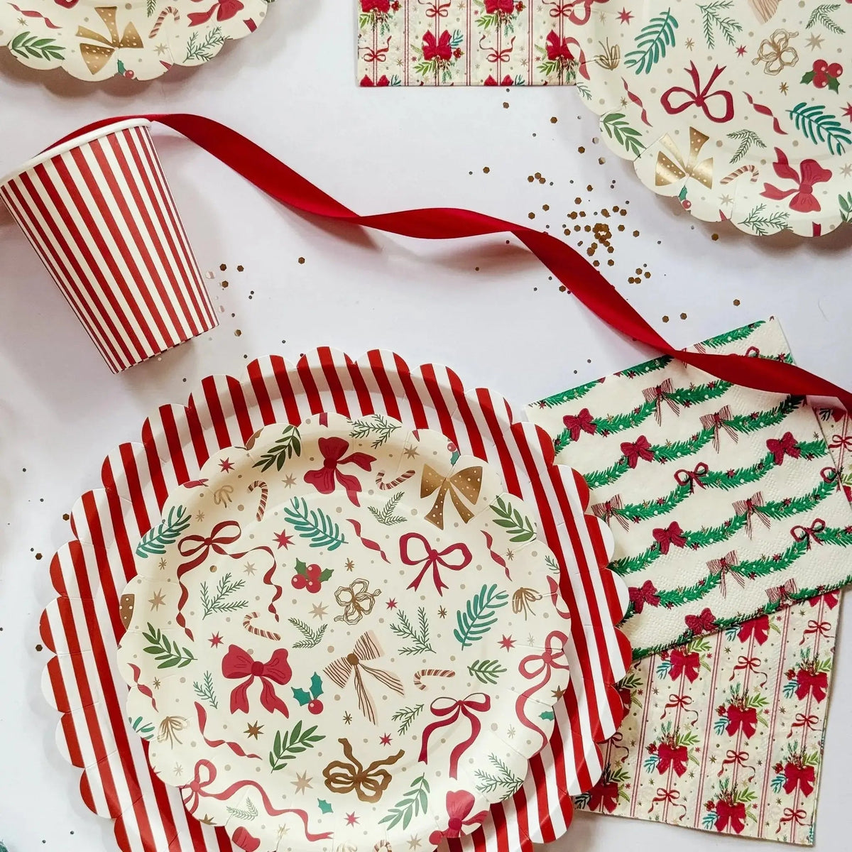 Ribbons & Cheer Gingerbread Bow Guest Napkins (24pcs)
