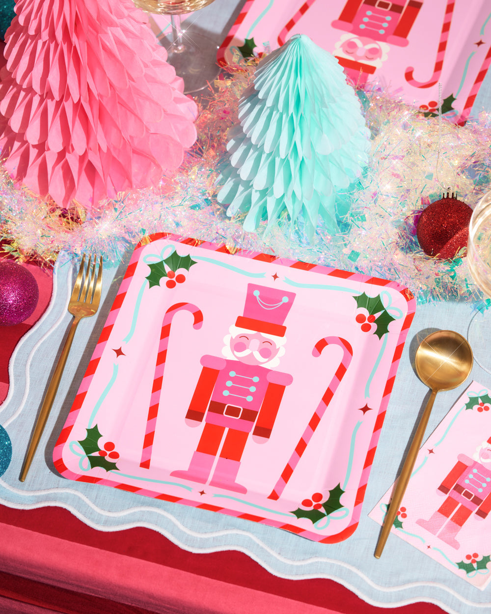 Nutcracker Plates - 25 paper plates