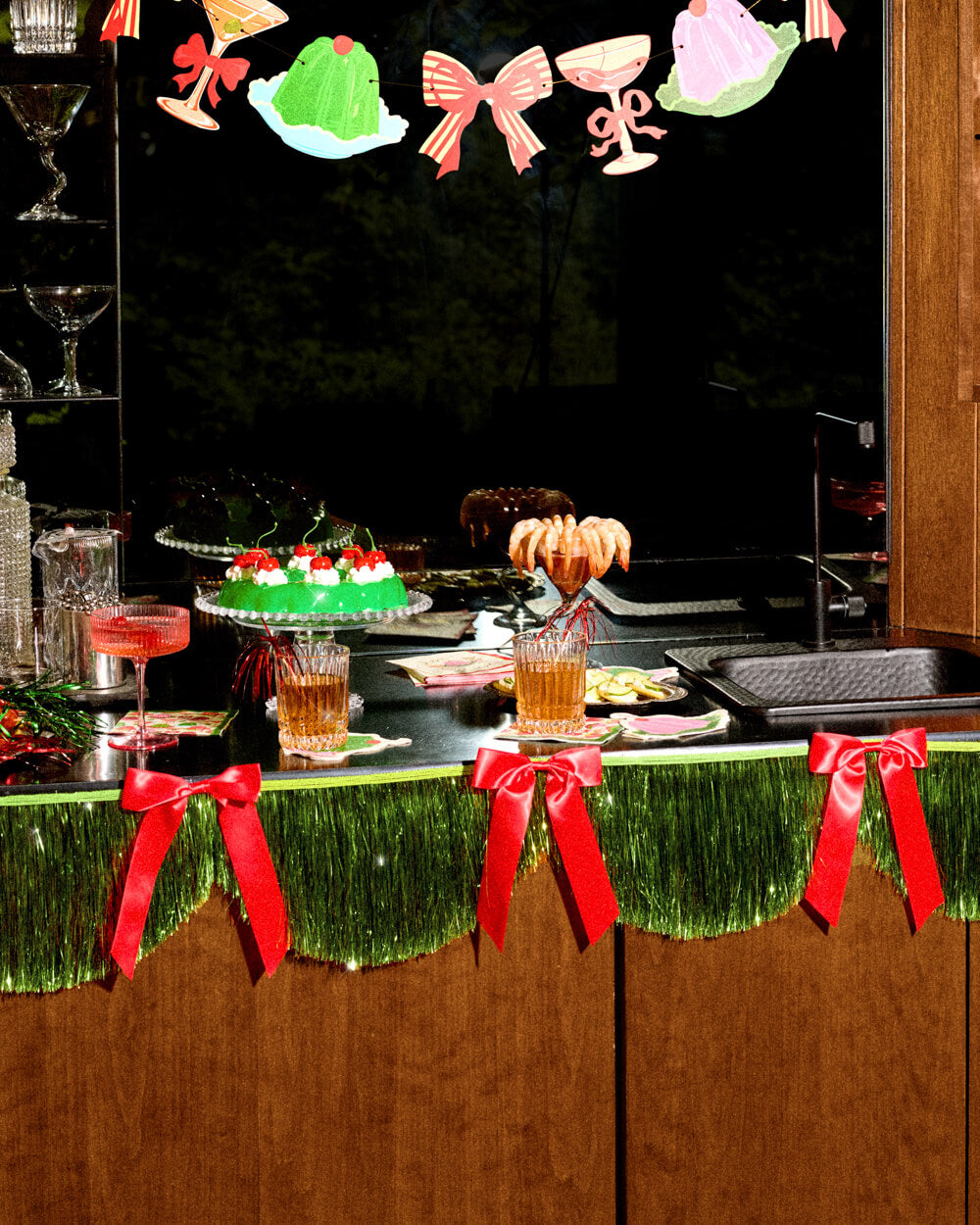 Holiday Bow Fringe Banner - festive scalloped banner